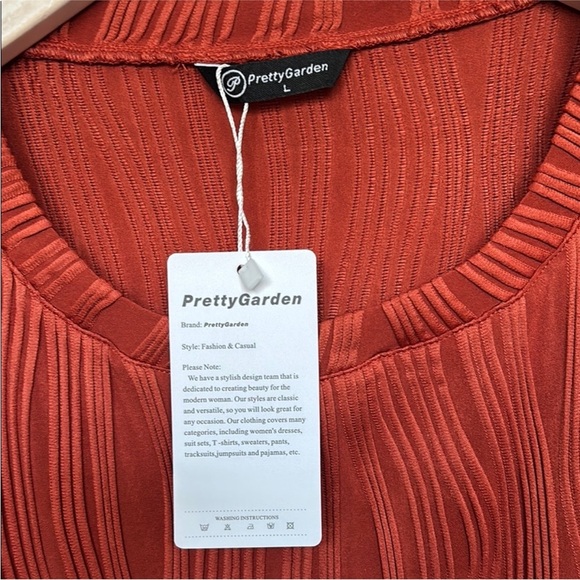 Chic Rust Wave Pattern Dressy Blouse Large - Picture 2 of 9